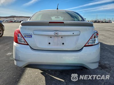 Zdjęcie 6 z 12 samochodu: 2018 NISSAN VERSA S VIN:3N1CN7AP0JL815616 - miniatura
