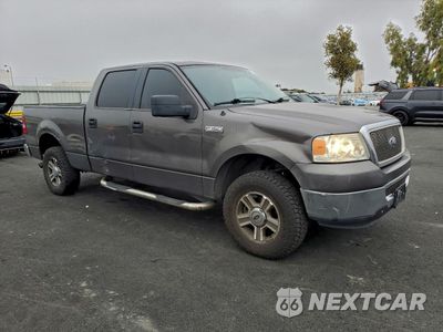 Czwarte zdjęcie samochodu z boku: 2006 FORD F150 SUPERCREW VIN:1FTPW12506KD06771 - miniatura