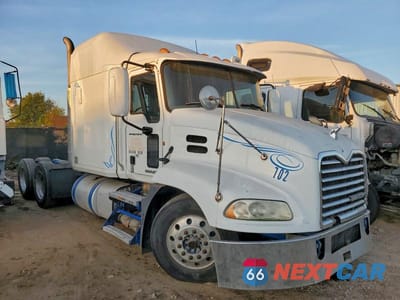 2013 MACK PINNACLE SEMI TRUCK 1M1AW02Y1DM028507 - główne zdjęcie licytacji z USA - miniatura