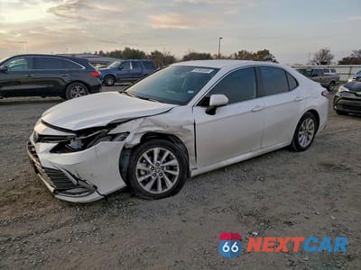 2022 TOYOTA CAMRY LE 4T1C11AK2NU629240 - główne zdjęcie licytacji z USA - miniatura