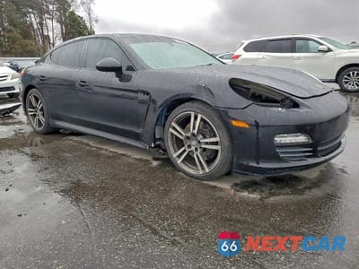 Czwarte zdjęcie samochodu z boku: 2013 PORSCHE PANAMERA 2 VIN:WP0AA2A76DL012120 - miniatura
