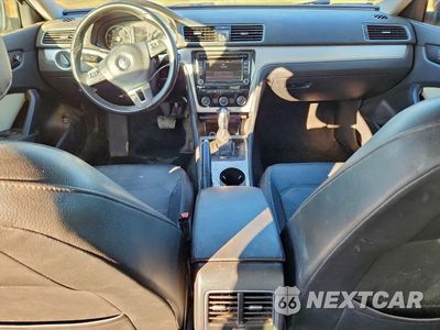 Zdjęcie 8 z 12 samochodu: 2013 VOLKSWAGEN PASSAT SE VIN:1VWBH7A39DC142240 - miniatura