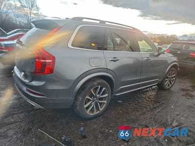 Trzecie zdjęcie samochodu z tyłu: 2018 VOLVO XC90 T6 VIN:YV4A22PK0J1323359 - miniatura