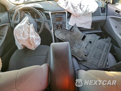 Zdjęcie 8 z 12 samochodu: 2014 HYUNDAI SONATA GLS VIN:5NPEB4ACXEH827238 - miniatura