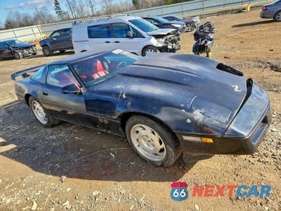 Czwarte zdjęcie samochodu z boku: 1984 CHEVROLET CORVETTE VIN:1G1AY0785E5132358 - miniatura