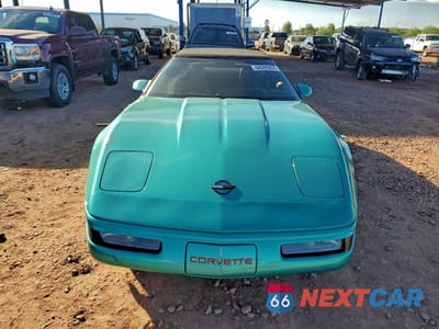 Piąte zdjęcie samochodu w środku: 1991 CHEVROLET CORVETTE VIN:1G1YY3388M5106776 - miniatura