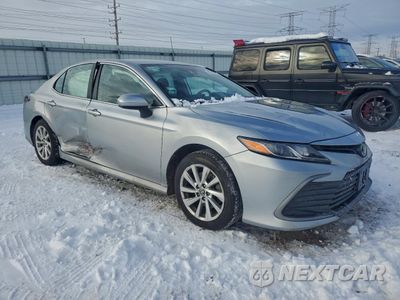 Czwarte zdjęcie samochodu z boku: 2023 TOYOTA CAMRY LE VIN:4T1C11AK7PU773515 - miniatura