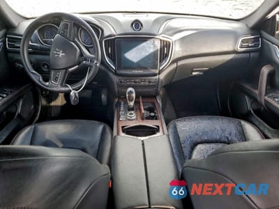 Zdjęcie 8 z 13 samochodu: 2018 MASERATI GHIBLI S VIN:ZAM57YTA3J1293095 - miniatura