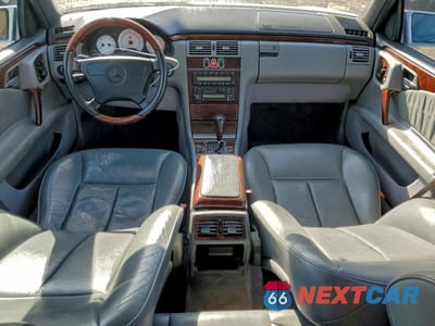 Zdjęcie 8 z 12 samochodu: 1997 MERCEDES-BENZ E 320 VIN:WDBJF55F2VA437656 - miniatura