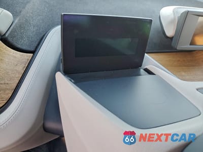 Zdjęcie 9 z 12 samochodu: 2016 BMW I3 REX VIN:WBY1Z4C50GV508795 - miniatura