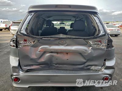 Zdjęcie 6 z 13 samochodu: 2012 TOYOTA SIENNA SPORT VIN:5TDXK3DC8CS210622 - miniatura