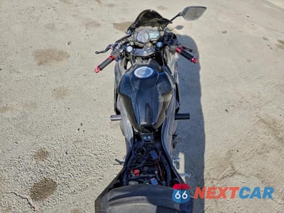Zdjęcie 6 z 9 samochodu: 2015 YAMAHA YZFR3 VIN:MH3RH06Y3FK005768 - miniatura