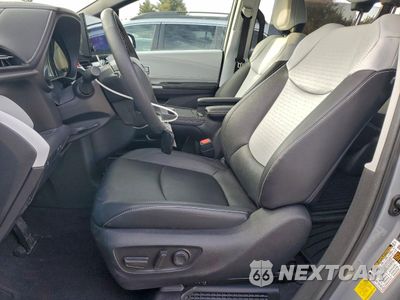 Zdjęcie 7 z 14 samochodu: 2025 TOYOTA SIENNA XSE VIN:5TDDSKFCXSS157124 - miniatura