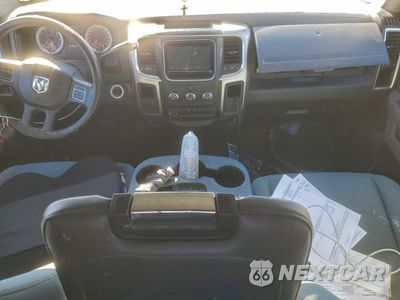 Zdjęcie 8 z 13 samochodu: 2016 RAM 2500 SLT VIN:3C6TR4DT7GG386895 - miniatura
