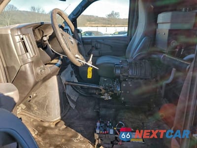 Zdjęcie 7 z 13 samochodu: 2012 GMC SAVANA G3500 UTILITY / SERVICE VAN VIN:1GTZ7UCA0C1181663 - miniatura