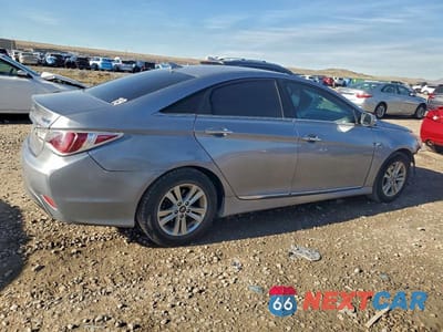 Trzecie zdjęcie samochodu z tyłu: 2015 HYUNDAI SONATA HYBRID BASE VIN:KMHEC4A46FA121202 - miniatura