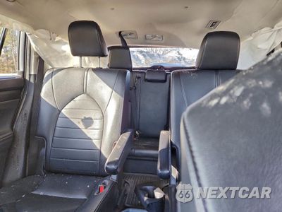 Zdjęcie 10 z 15 samochodu: 2021 TOYOTA HIGHLANDER XLE VIN:5TDGZRAH8MS521161 - miniatura
