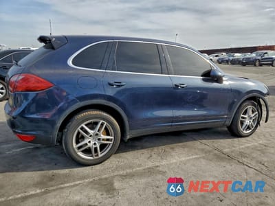 Trzecie zdjęcie samochodu z tyłu: 2011 PORSCHE CAYENNE S VIN:WP1AB2A24BLA42892 - miniatura