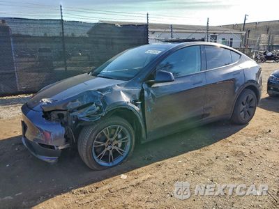 2025 TESLA MODEL Y 7SAYGDEE9SA360463 - główne zdjęcie licytacji z USA - miniatura