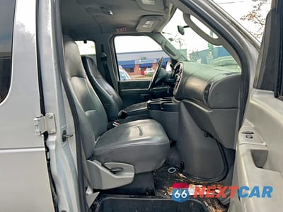 Piąte zdjęcie samochodu w środku: 2007 FORD ECONOLINE E350 SUPER DUTY WAGON VIN:1FBNE31L07DB06585 - miniatura