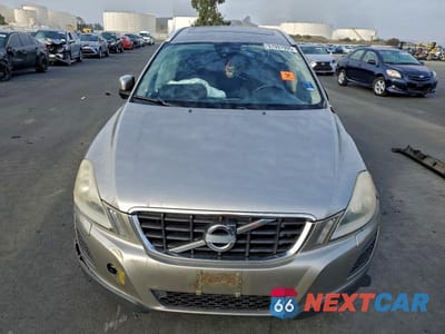 Piąte zdjęcie samochodu w środku: 2013 VOLVO XC60 VIN:YV4940DZXD2414916 - miniatura