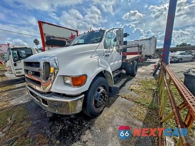 Drugie zdjęcie samochodu z przodu: 2005 FORD F650 SUPER - TRUCKS FLAT BED TRUCK VIN:3FRNF65C65V113091 - miniatura