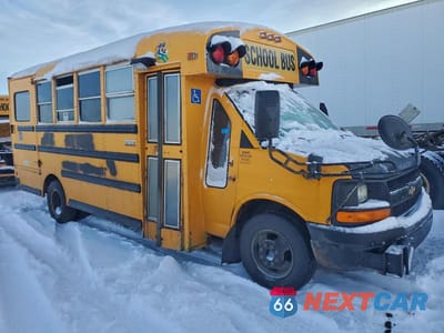 Czwarte zdjęcie samochodu z boku: 2010 CHEVROLET EXPRESS CU VIN:1GB9G5AG0A1165042 - miniatura