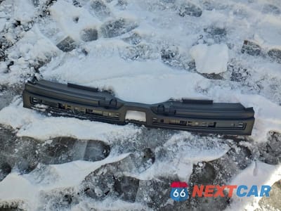 Zdjęcie 13 z 13 samochodu: 2020 VOLVO XC40 T5 MOMENTUM VIN:YV4162UK7L2203340 - miniatura