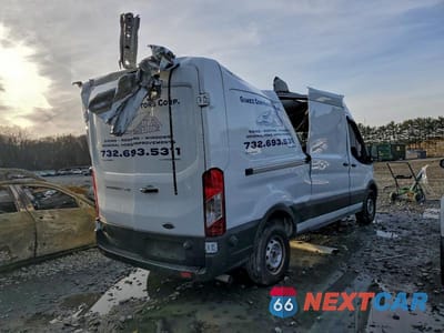Trzecie zdjęcie samochodu z tyłu: 2023 FORD TRANSIT T-250 VIN:1FTBR1C83PKB78120 - miniatura