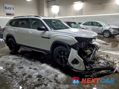 Czwarte zdjęcie samochodu z boku: 2024 VOLKSWAGEN ATLAS PEAK EDITION SE VIN:1V2CR2CA6RC603015 - miniatura