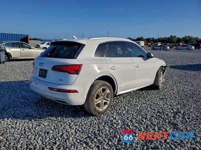 Trzecie zdjęcie samochodu z tyłu: 2019 AUDI Q5 PREMIUM VIN:WA1ANAFY2K2056497 - miniatura