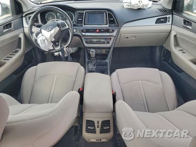 Zdjęcie 8 z 15 samochodu: 2019 HYUNDAI SONATA LIMITED VIN:5NPE34AF5KH782020 - miniatura