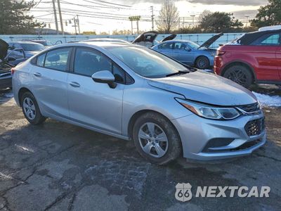 Czwarte zdjęcie samochodu z boku: 2017 CHEVROLET CRUZE LS VIN:1G1BC5SM8H7124266 - miniatura