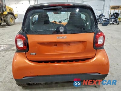 Zdjęcie 6 z 12 samochodu: 2016 SMART FORTWO VIN:WMEFJ5DA9GK080065 - miniatura
