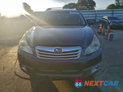 Piąte zdjęcie samochodu w środku: 2011 SUBARU OUTBACK 2.5I PREMIUM VIN:4S4BRBCC9B3424869 - miniatura