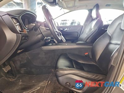 Zdjęcie 7 z 11 samochodu: 2020 VOLVO S60 T5 MOMENTUM VIN:7JR102FKXLG063855 - miniatura