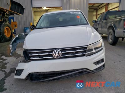 Piąte zdjęcie samochodu w środku: 2020 VOLKSWAGEN TIGUAN S VIN:3VV1B7AX8LM154610 - miniatura