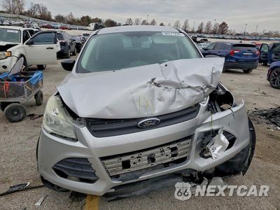 Piąte zdjęcie samochodu w środku: 2016 FORD ESCAPE S VIN:1FMCU0F77GUA09752 - miniatura