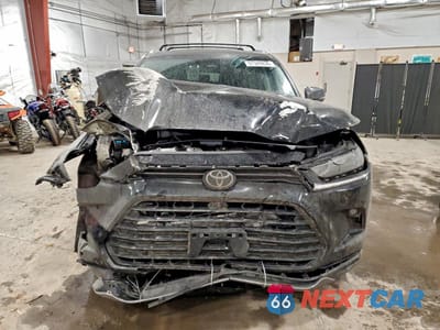 Piąte zdjęcie samochodu w środku: 2024 TOYOTA GRAND HIGHLANDER XLE VIN:5TDAAAB53RS020964 - miniatura