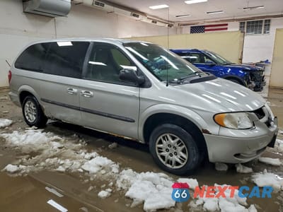 Czwarte zdjęcie samochodu z boku: 2002 DODGE GRAND CARAVAN SPORT VIN:1B4GP44R12B554033 - miniatura