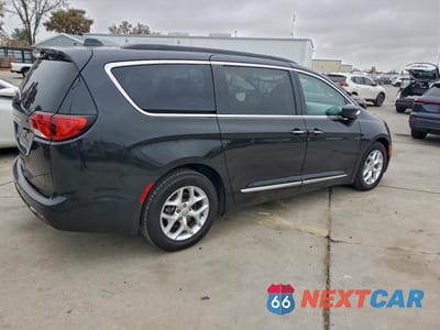 Trzecie zdjęcie samochodu z tyłu: 2017 CHRYSLER PACIFICA TOURING L VIN:2C4RC1BG2HR820855 - miniatura