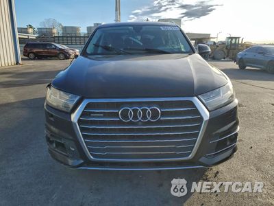 Piąte zdjęcie samochodu w środku: 2017 AUDI Q7 PRESTIGE VIN:WA1VAAF79HD019206 - miniatura