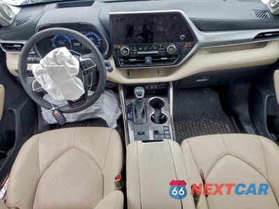 Zdjęcie 8 z 14 samochodu: 2024 TOYOTA HIGHLANDER HYBRID LIMITED VIN:5TDEBRCH0RS633646 - miniatura