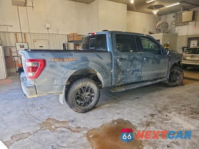 Trzecie zdjęcie samochodu z tyłu: 2023 FORD F150 SUPERCREW VIN:1FTEW1E87PFB43625 - miniatura