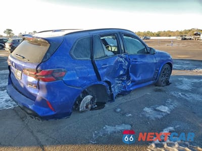 Trzecie zdjęcie samochodu z tyłu: 2024 BMW X5 M COMPETITION VIN:5YM13ET05R9T77511 - miniatura