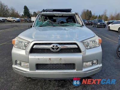 Piąte zdjęcie samochodu w środku: 2013 TOYOTA 4RUNNER SR5 VIN:JTEBU5JR5D5138807 - miniatura