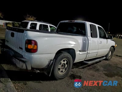 Trzecie zdjęcie samochodu z tyłu: 2000 GMC NEW SIERRA C1500 VIN:2GTEC19T2Y1132130 - miniatura