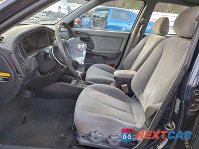 Zdjęcie 7 z 13 samochodu: 2005 HYUNDAI ELANTRA GLS VIN:KMHDN46D05U031569 - miniatura