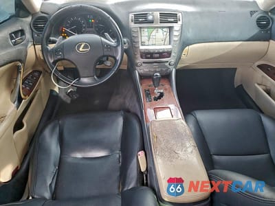 Zdjęcie 8 z 11 samochodu: 2008 LEXUS IS 350 VIN:JTHBE262975014974 - miniatura