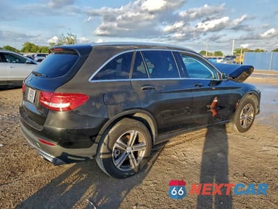 Trzecie zdjęcie samochodu z tyłu: 2016 MERCEDES-BENZ GLC 300 VIN:WDC0G4JB9GF102109 - miniatura